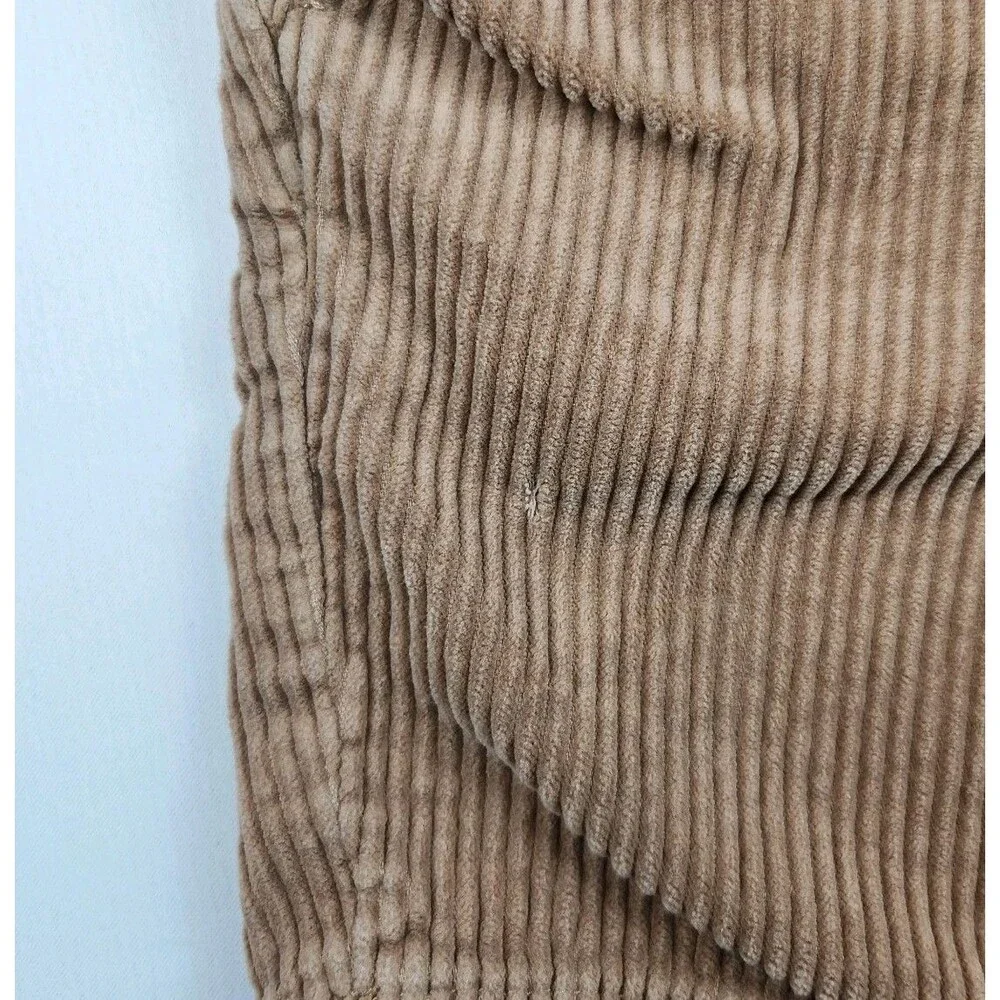 PacSun corduroy volley
